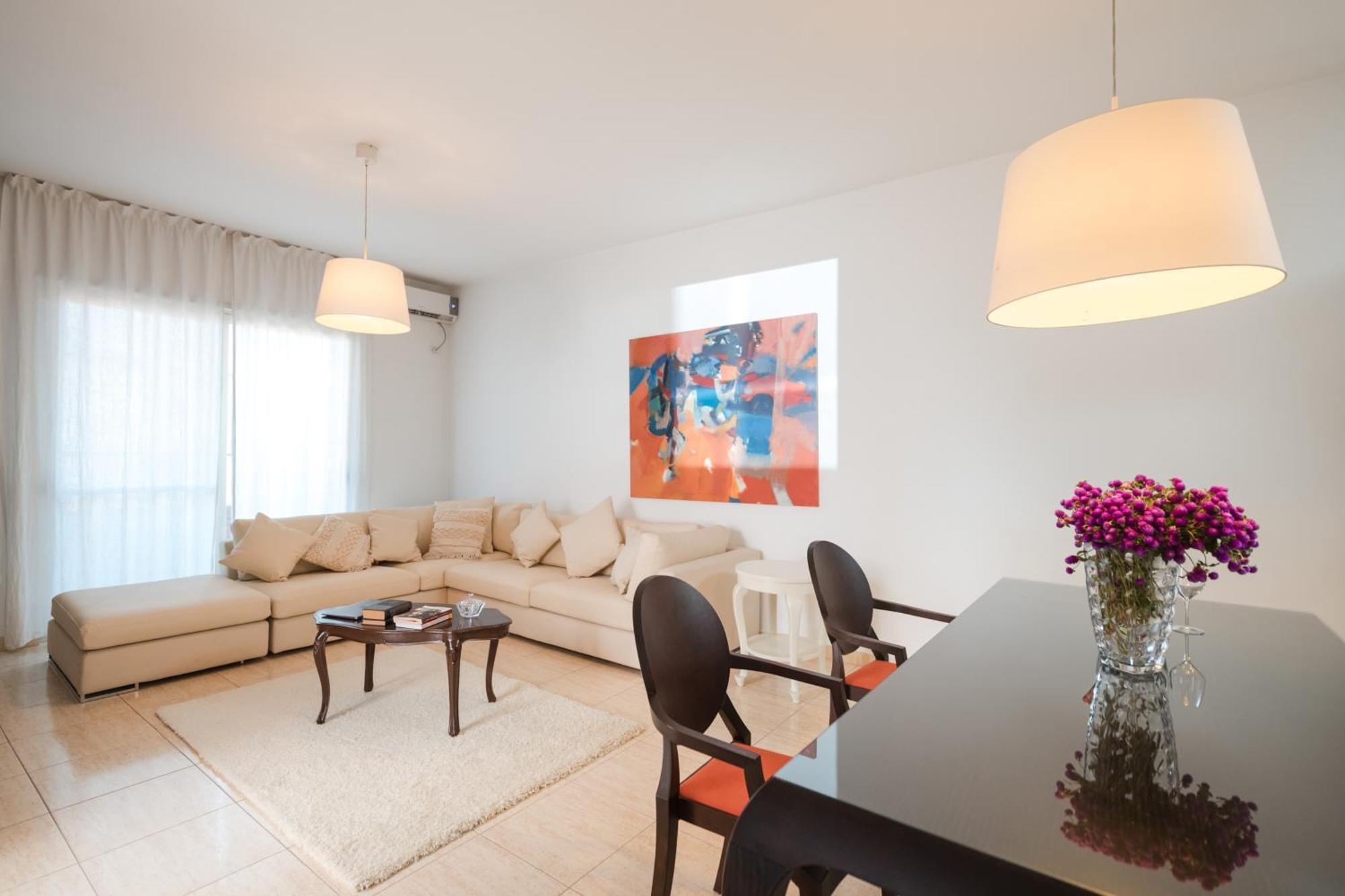 Downtown Apartment *